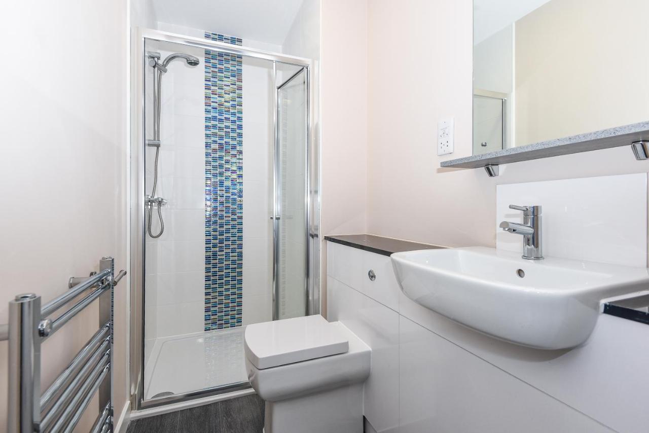 Magna House Apartment อีแกม ภายนอก รูปภาพ